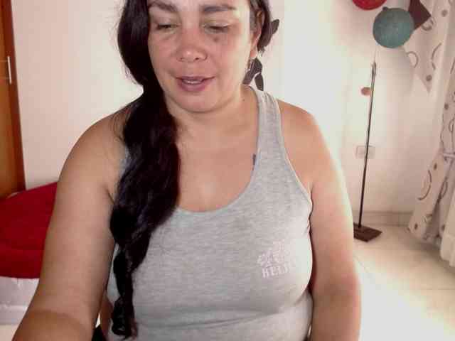 vivian-milf-paint webcam