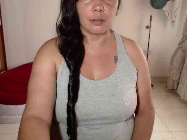 vivian-milf-paint webcam