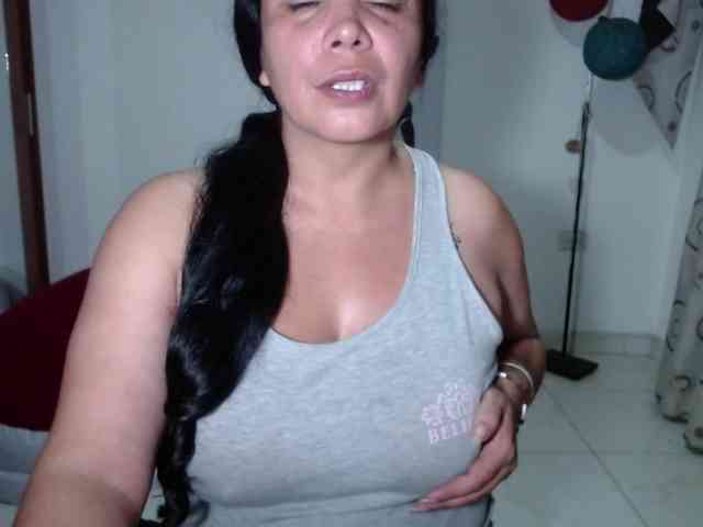 vivian-milf-paint webcam