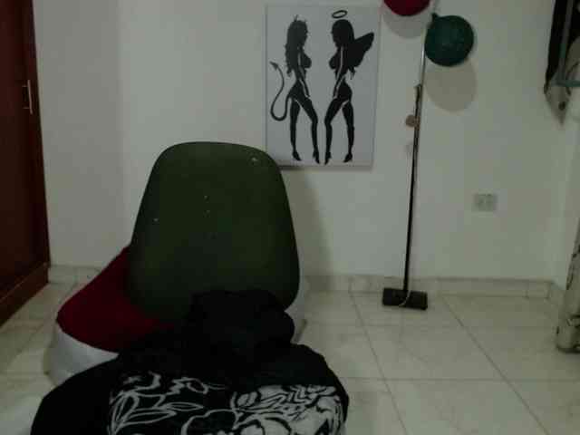vivian-milf-paint webcam