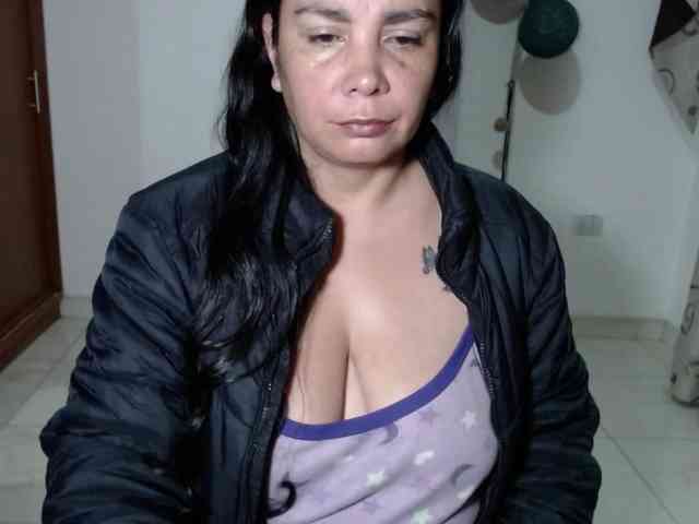 vivian-milf-paint webcam