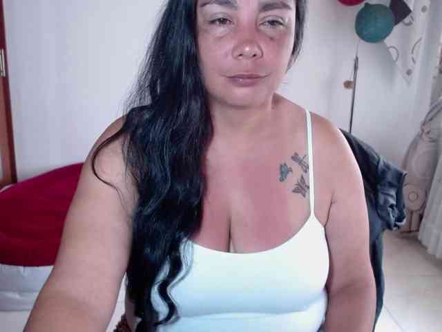 vivian-milf-paint webcam