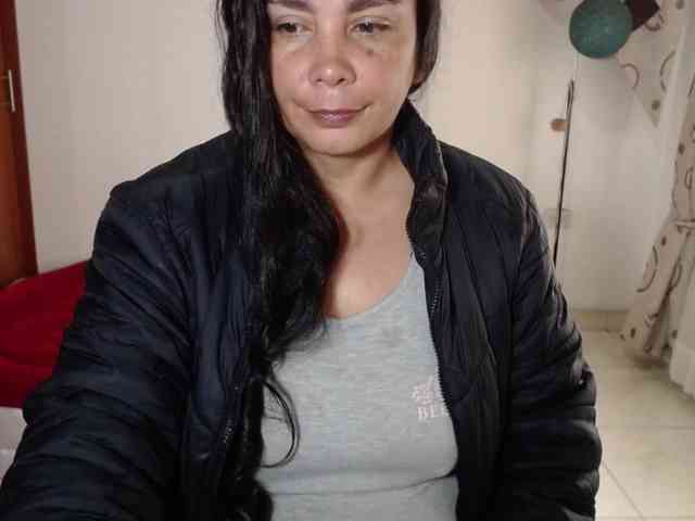 vivian-milf-paint webcam