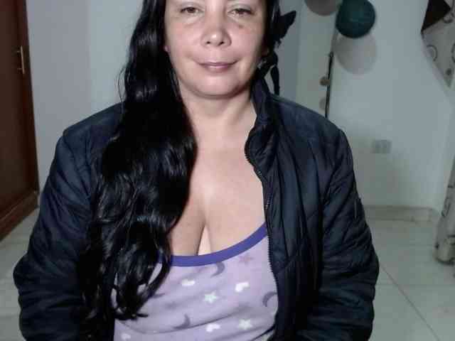 vivian-milf-paint webcam
