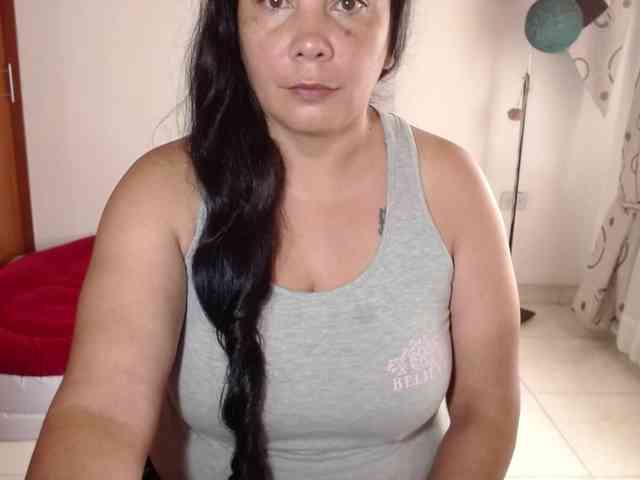 vivian-milf-paint webcam