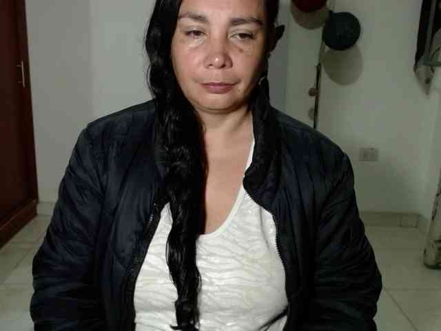 vivian-milf-paint webcam