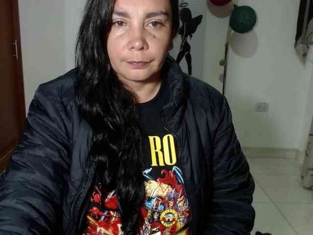 vivian-milf-paint