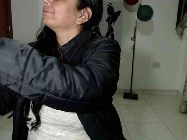 vivian-milf-paint webcam