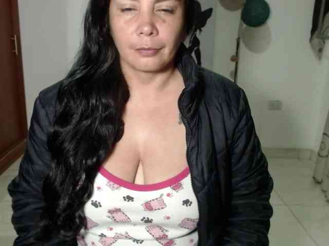 vivian-milf-paint webcam