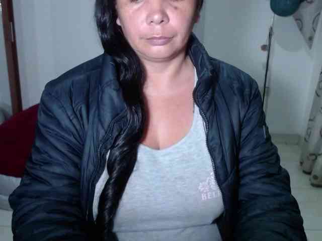 vivian-milf-paint webcam