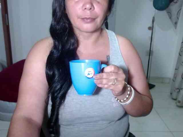 vivian-milf-paint webcam