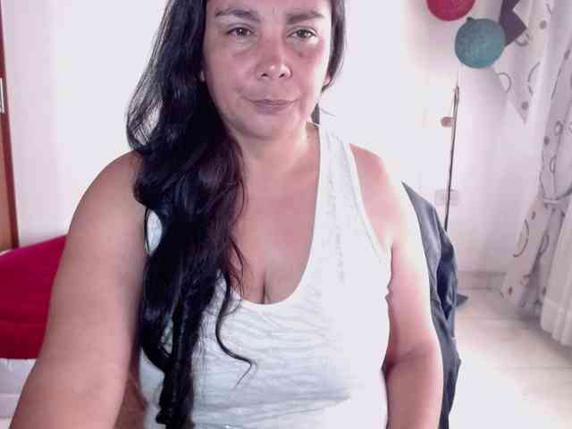 vivian-milf-paint webcam