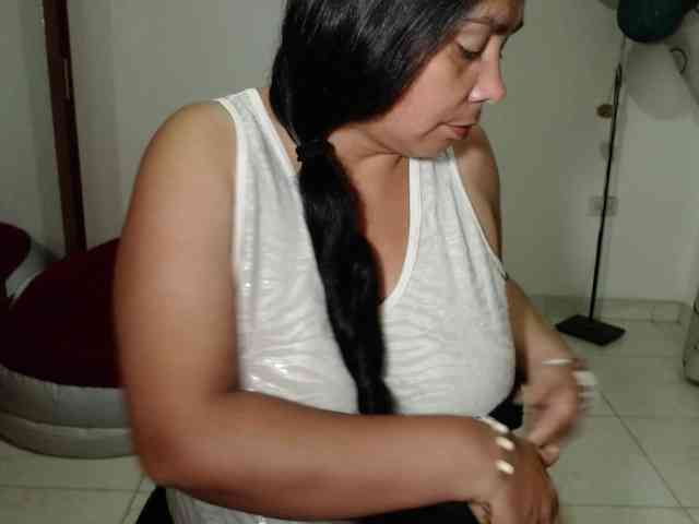 vivian-milf-paint webcam