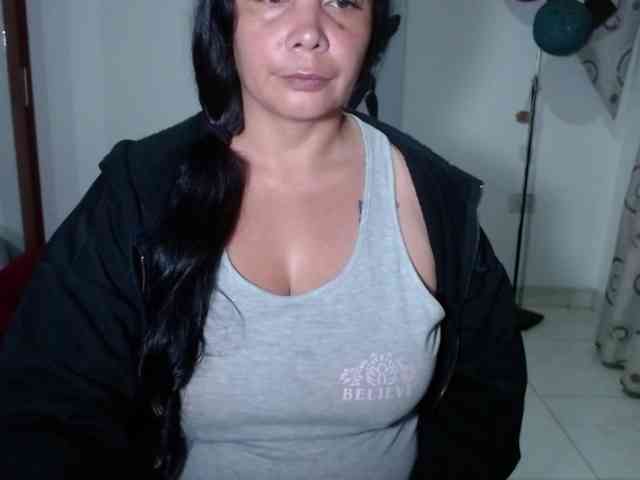 vivian-milf-paint webcam