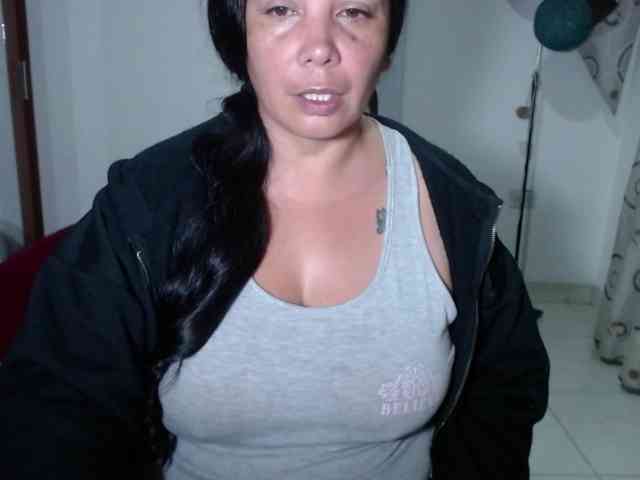 vivian-milf-paint webcam