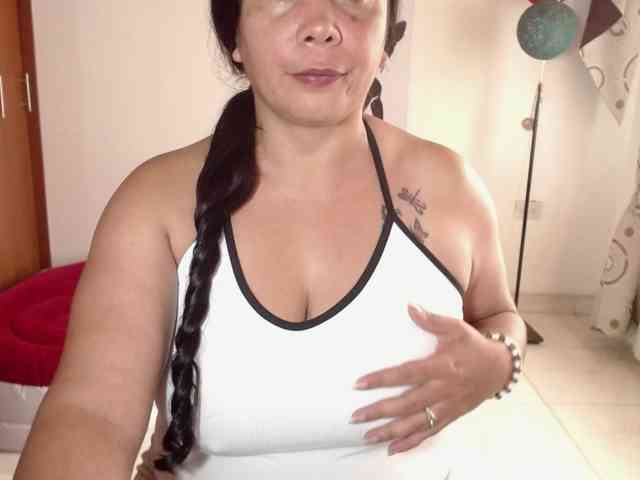 vivian-milf-paint webcam