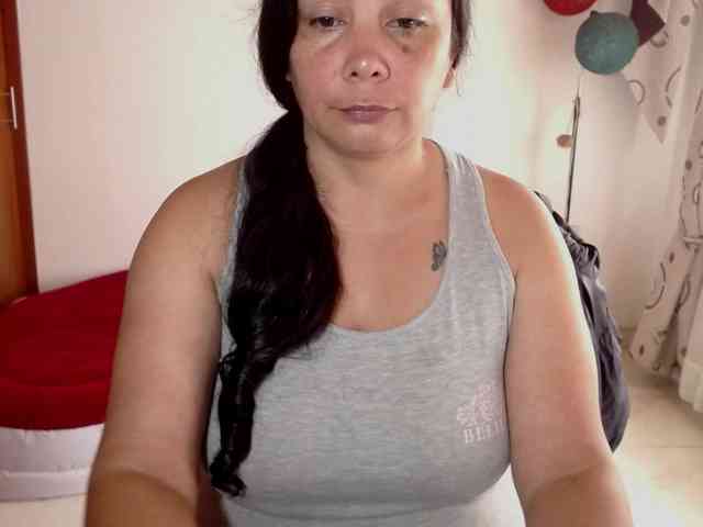 vivian-milf-paint webcam