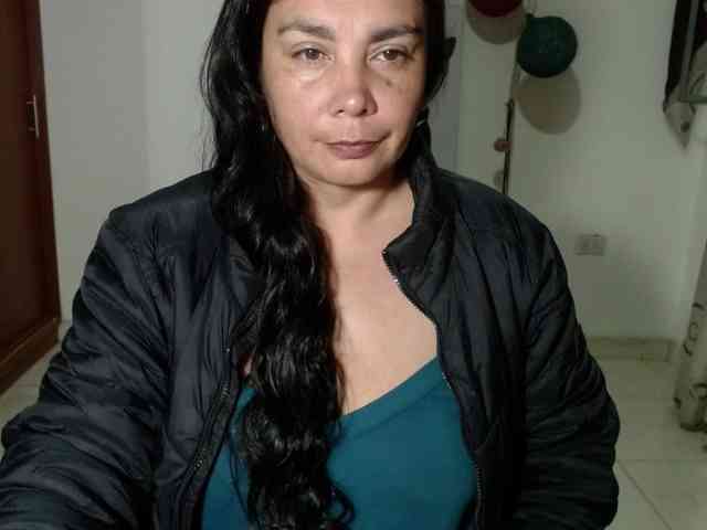 vivian-milf-paint webcam