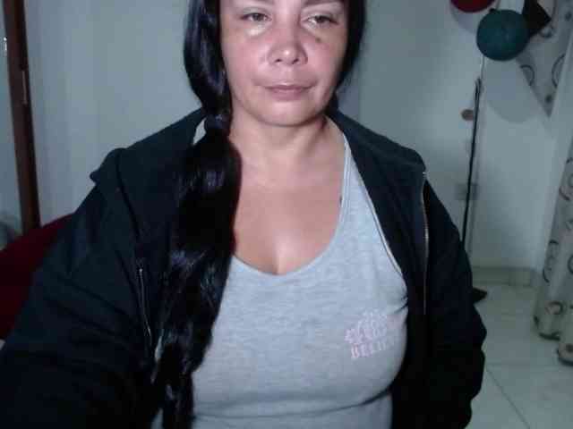 vivian-milf-paint webcam