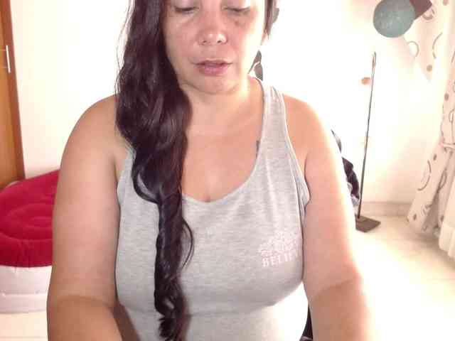 vivian-milf-paint webcam