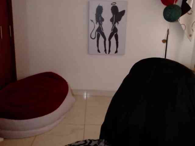 vivian-milf-paint webcam