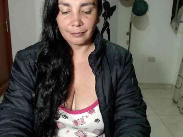 vivian-milf-paint webcam