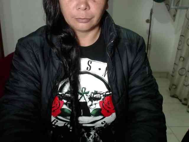 vivian-milf-paint webcam