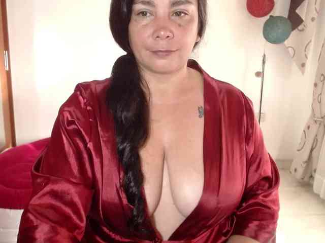 vivian-milf-paint webcam