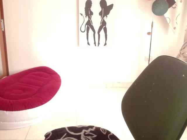 vivian-milf-paint webcam