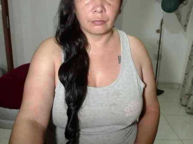 vivian-milf-paint webcam