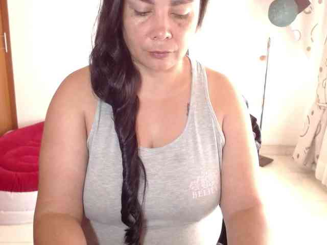 vivian-milf-paint webcam