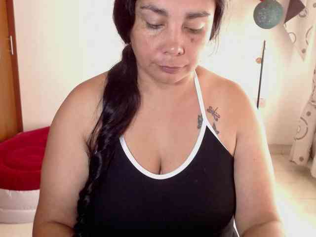 vivian-milf-paint webcam