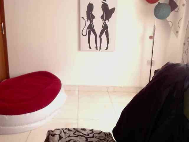 vivian-milf-paint webcam