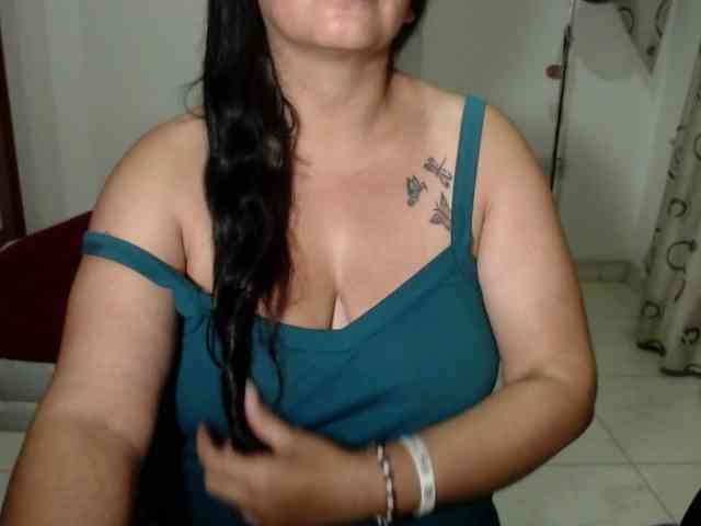 vivian-milf-paint webcam