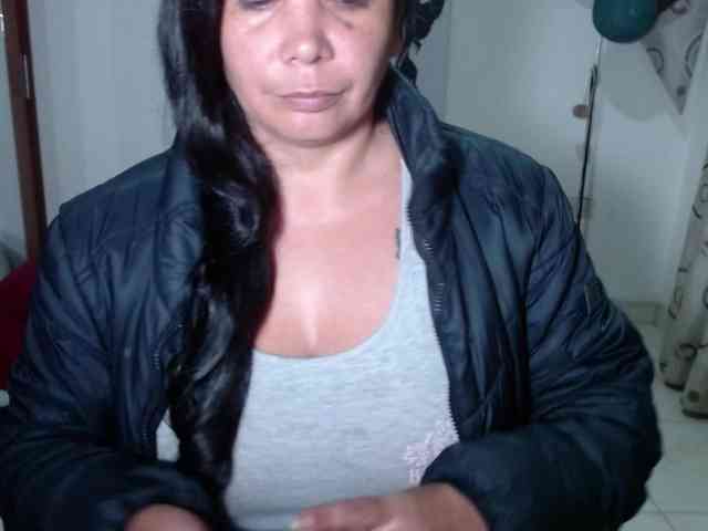 vivian-milf-paint webcam