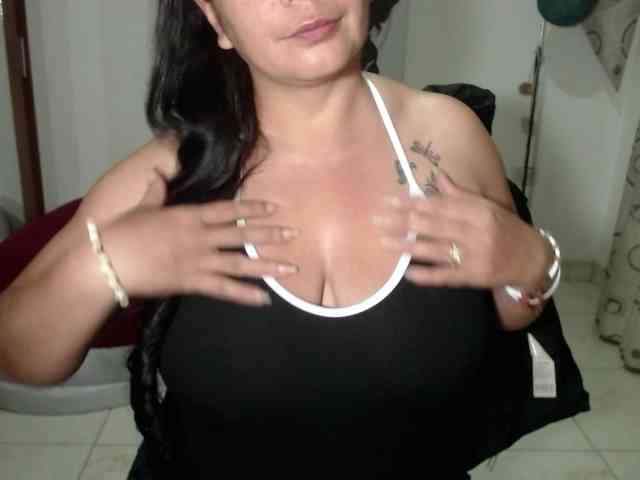 vivian-milf-paint webcam