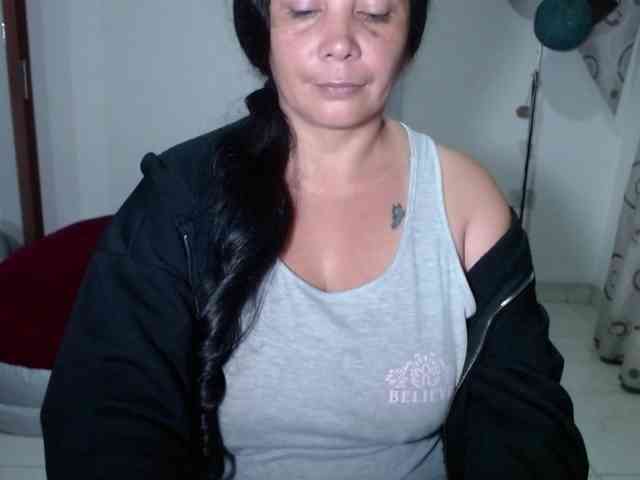 vivian-milf-paint webcam