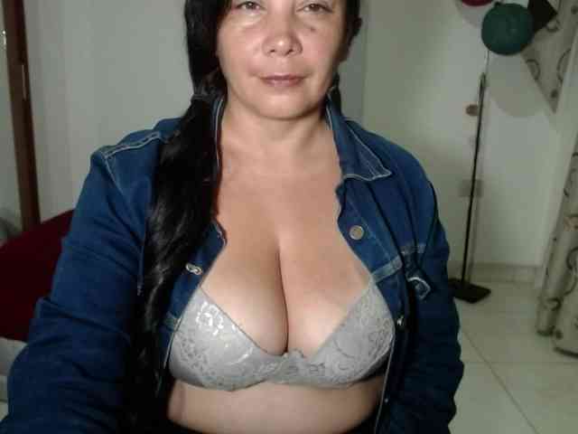 vivian-milf-paint webcam
