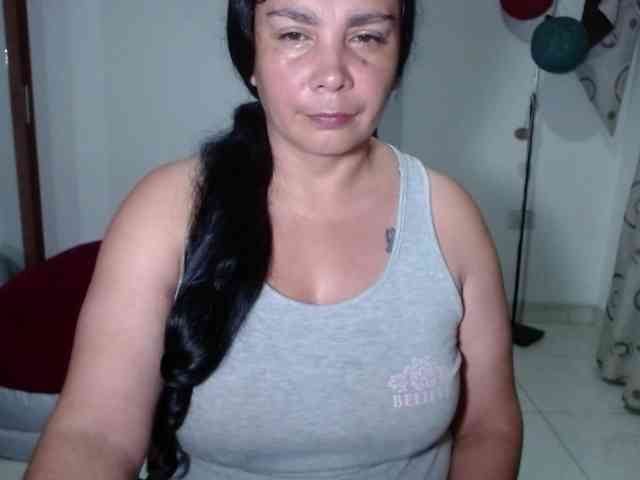 vivian-milf-paint webcam