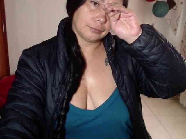 vivian-milf-paint webcam