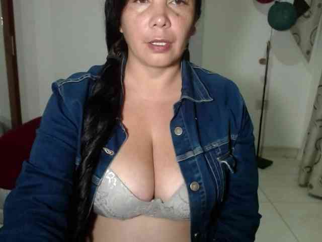 vivian-milf-paint webcam