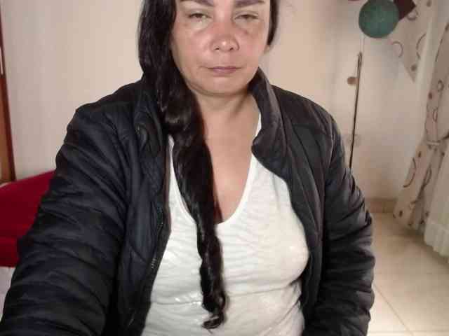 vivian-milf-paint webcam