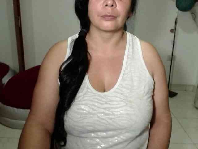 vivian-milf-paint webcam