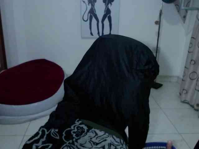 vivian-milf-paint webcam