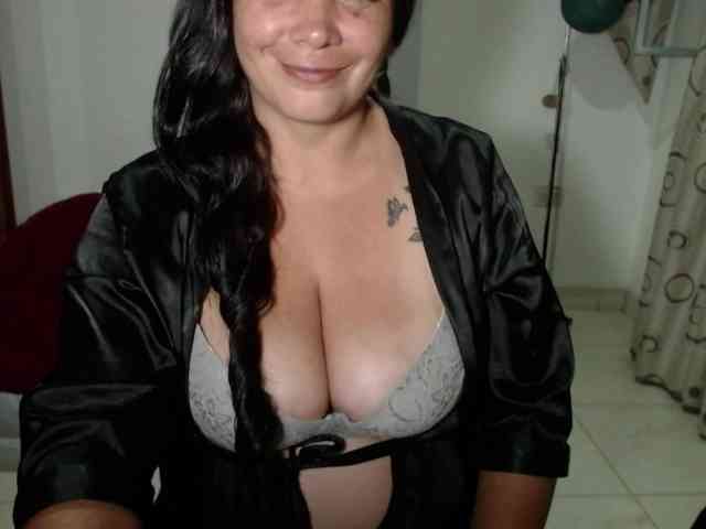 vivian-milf-paint webcam