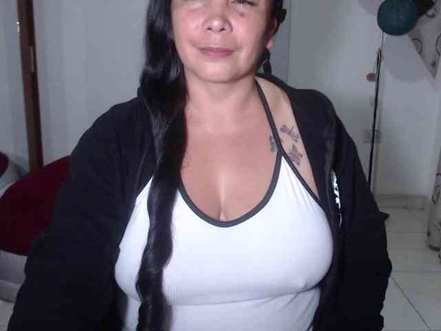 vivian-milf-paint webcam