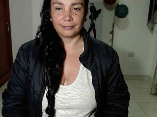 vivian-milf-paint webcam