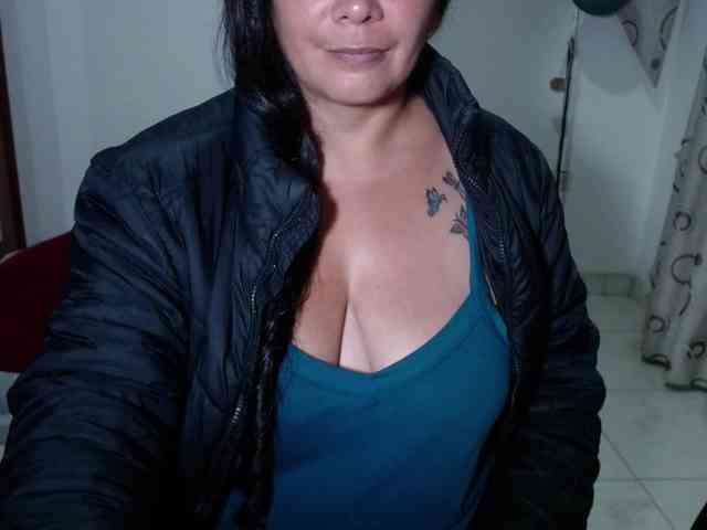 vivian-milf-paint webcam