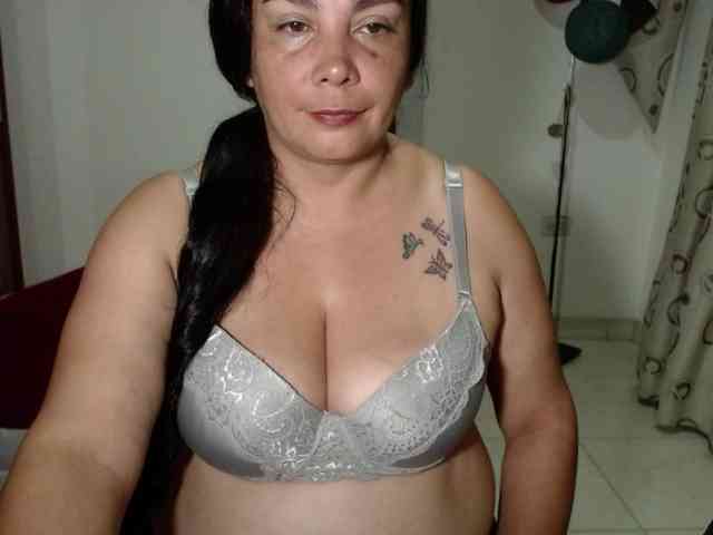 vivian-milf-paint webcam