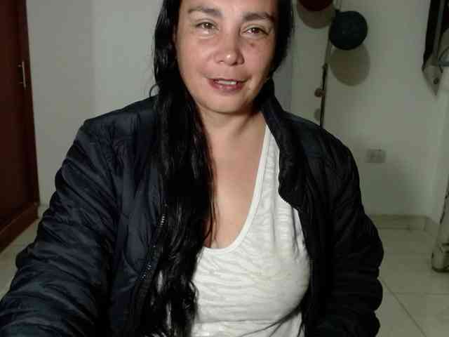 vivian-milf-paint webcam